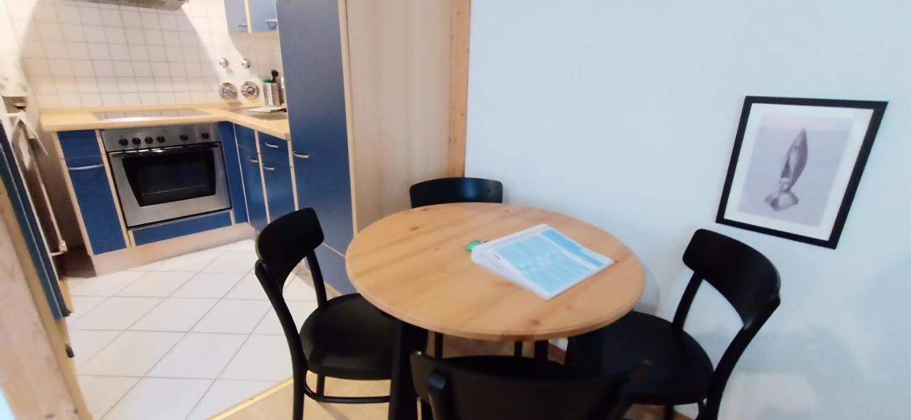 Bodensee Apartment Friedrichshafen Berg ภายนอก รูปภาพ